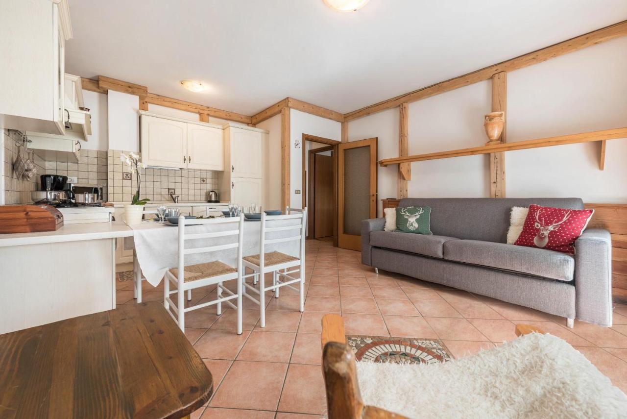마돈나 디 캄필리오 Casa Ferrazza Natalie 아파트 외부 사진